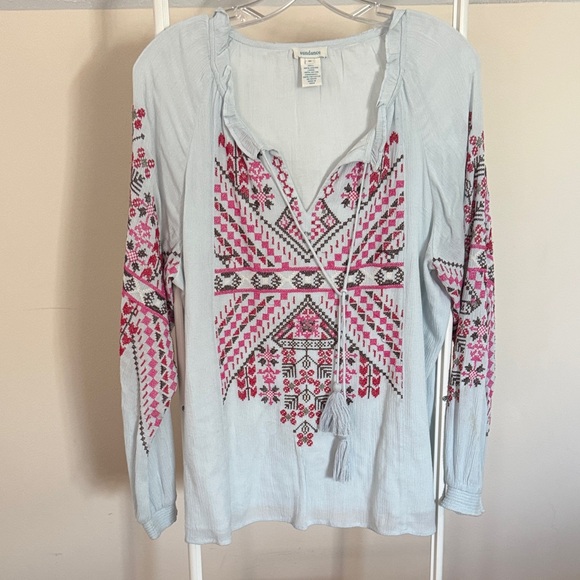 Sundance Tops - Sundance pale blue top with pink red embroidery